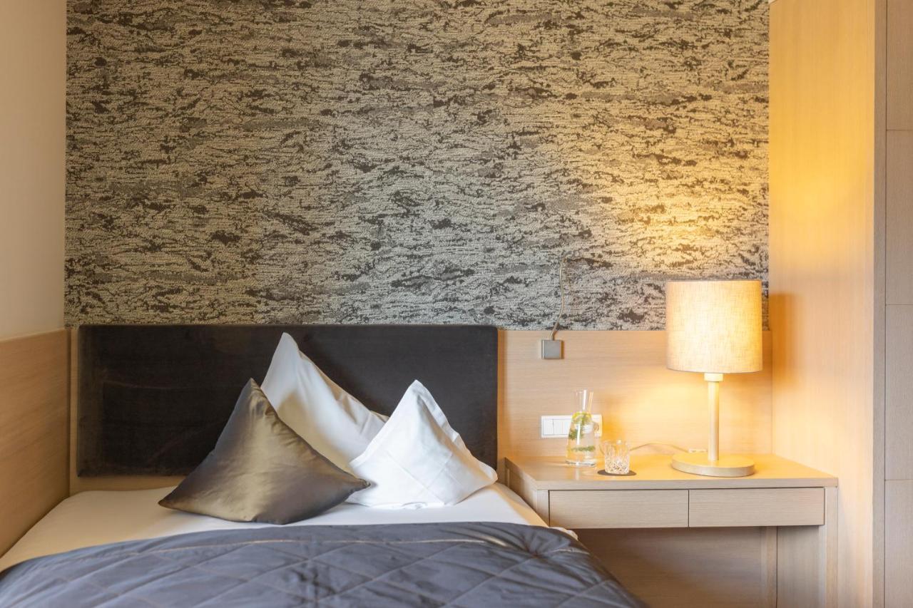 Hotel Patrizia ティローロ エクステリア 写真